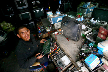 家電維修師傅的愛(ài)心傳承 殘疾青年迎來(lái)就業(yè)新希望